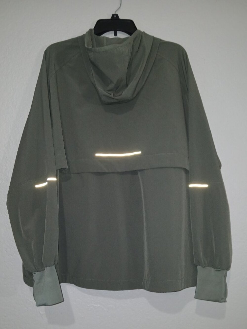 H&M DryMove Running Jacket - Picture 10 of 10